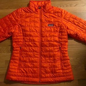Patagonia Women's Bright Orange Nano Puff Quilted Jacket sz M
